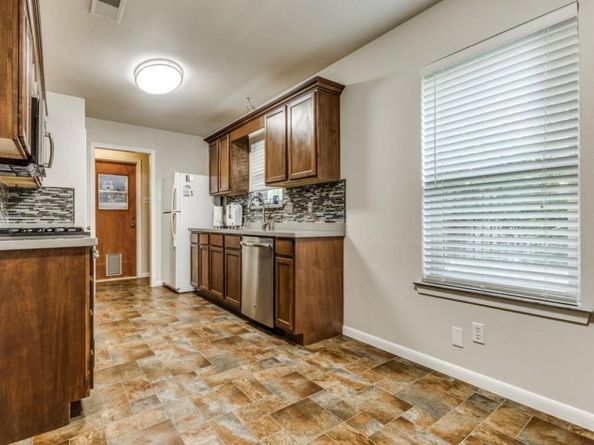 1310  Kingsbridge Drive , Garland Texas 75040