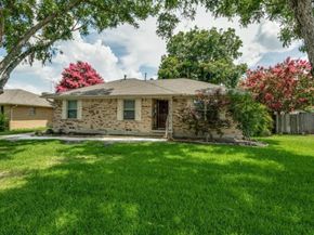 1310  Kingsbridge Drive , Garland Texas 75040