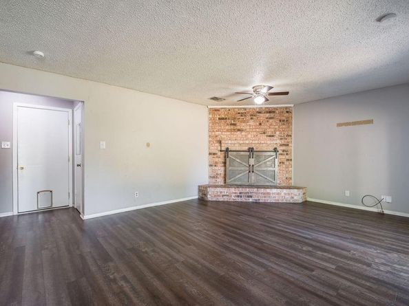 1108  Briar Court , Benbrook Texas 76126