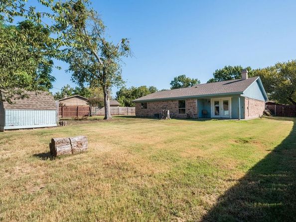 1108  Briar Court , Benbrook Texas 76126