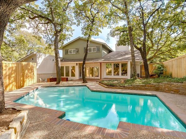 2305  Oak Forest Court , Arlington Texas 76012