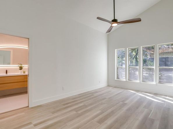 2305  Oak Forest Court , Arlington Texas 76012