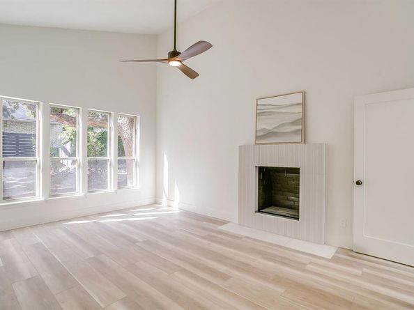 2305  Oak Forest Court , Arlington Texas 76012