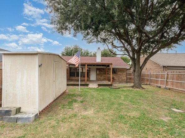 1661  Crosshaven Drive , Lewisville Texas 75077