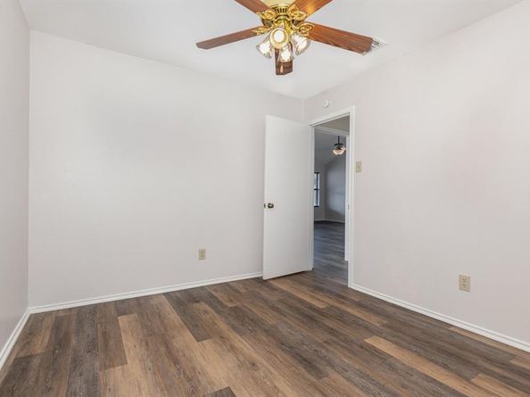 1661  Crosshaven Drive , Lewisville Texas 75077