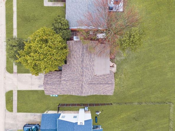 2230  Country Oaks Drive , Garland Texas 75040