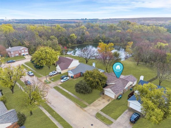 2230  Country Oaks Drive , Garland Texas 75040