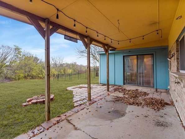 2230  Country Oaks Drive , Garland Texas 75040