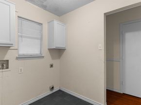 2230  Country Oaks Drive , Garland Texas 75040