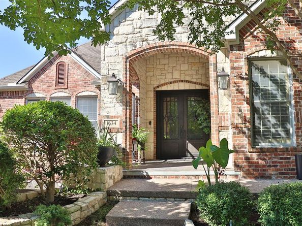 1634  Oak Ridge Drive , Corinth Texas 76210