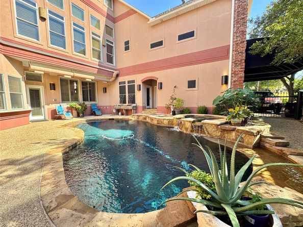 1634  Oak Ridge Drive , Corinth Texas 76210