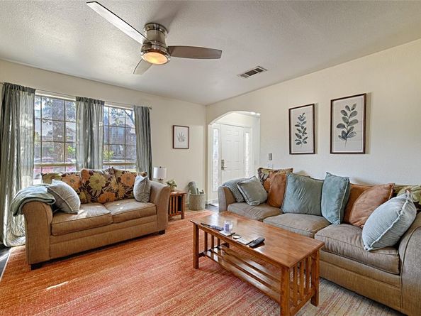 144  Hunter Drive , Cedar Hill Texas 75104
