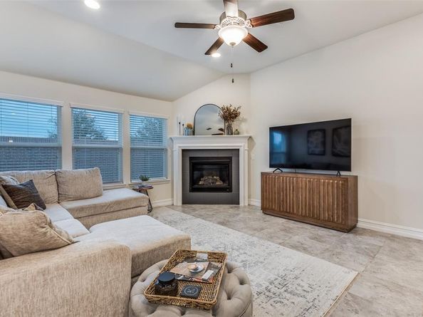 413  Yellowstone Drive , Celina Texas 75009