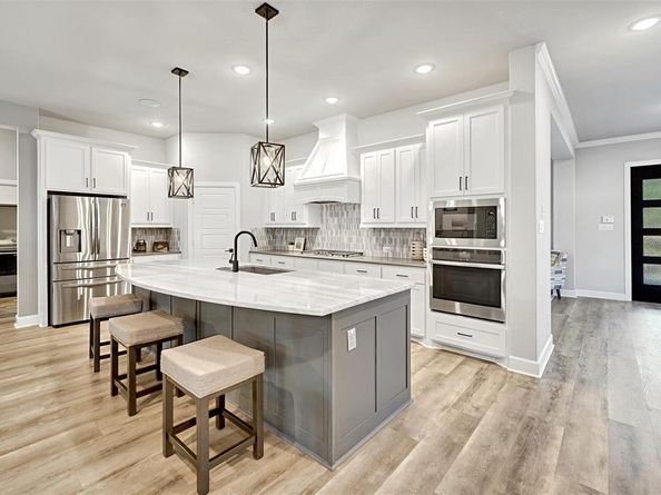 4825  Beaver Creek Drive , Arlington Texas 76005