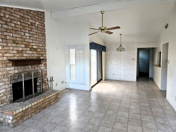 5004  Palo Alto Drive , Garland Texas 75043