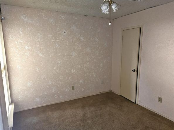 5004  Palo Alto Drive , Garland Texas 75043