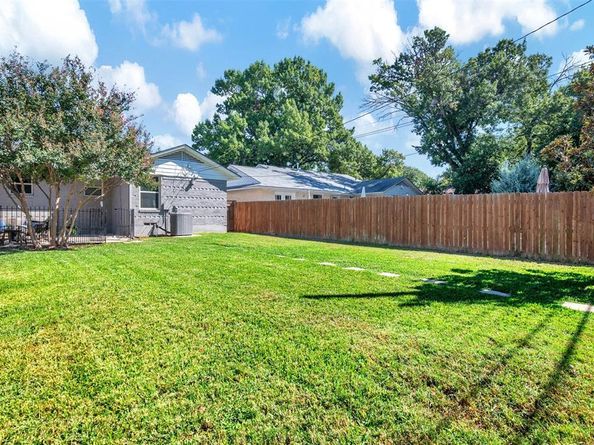 11729  Neering Drive , Dallas Texas 75218