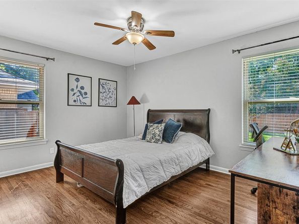 11729  Neering Drive , Dallas Texas 75218