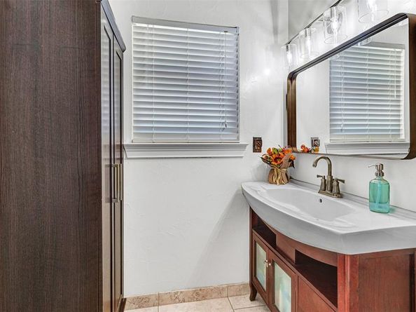11729  Neering Drive , Dallas Texas 75218