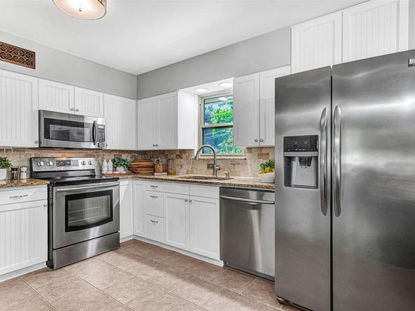 11729  Neering Drive , Dallas Texas 75218