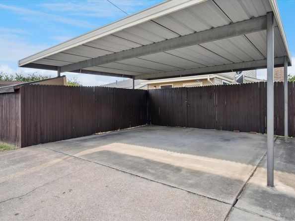 5927  Timbercrest Drive , Arlington Texas 76017
