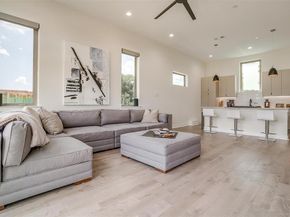 3231  Elihu Street  101, Dallas Texas 75210