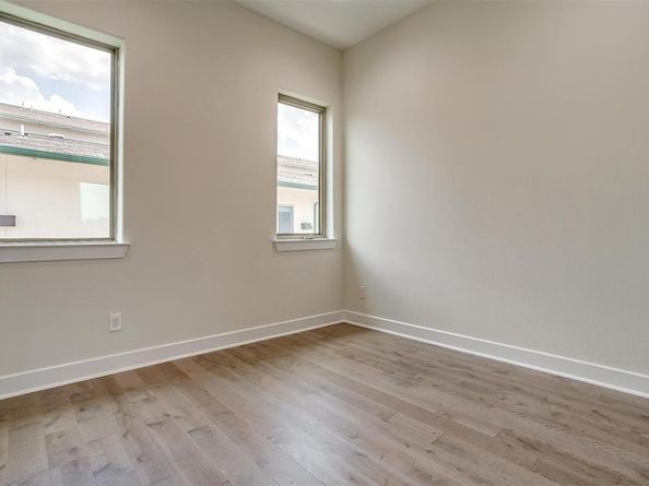 3231  Elihu Street  101, Dallas Texas 75210