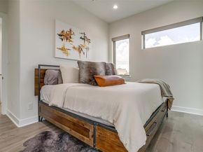 3231  Elihu Street  101, Dallas Texas 75210