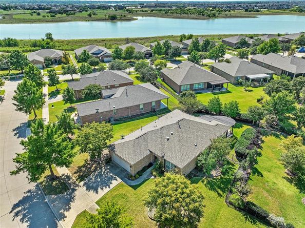6073  Prairie Bend Lane , Frisco Texas 75036