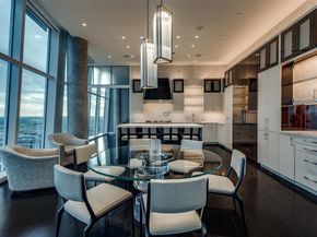 1918  Olive Street  4202, Dallas Texas 75201