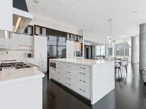 1918  Olive Street  4202, Dallas Texas 75201