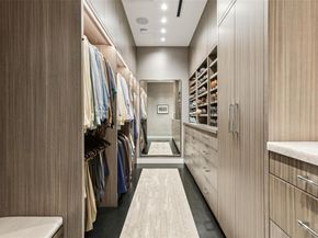 1918  Olive Street  4202, Dallas Texas 75201