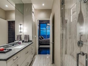 1918  Olive Street  4202, Dallas Texas 75201