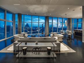 1918  Olive Street  4202, Dallas Texas 75201