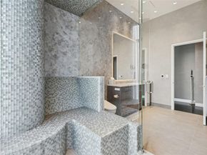 1918  Olive Street  4202, Dallas Texas 75201