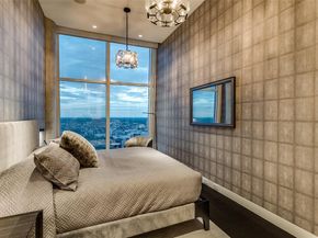 1918  Olive Street  4202, Dallas Texas 75201