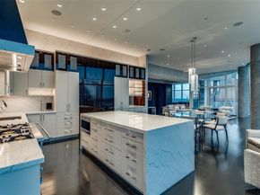 1918  Olive Street  4202, Dallas Texas 75201