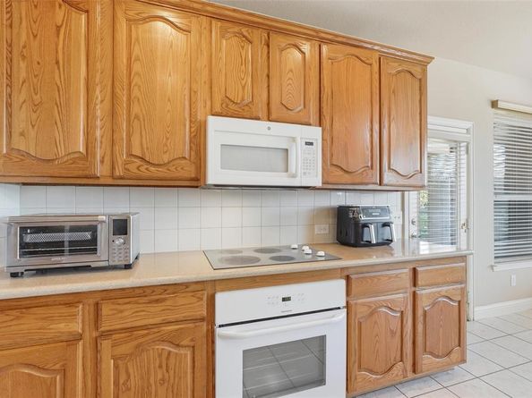 1401  Springside Drive , Garland Texas 75043