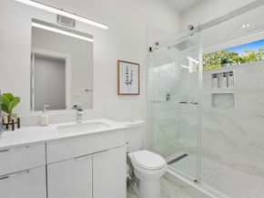 2425  Crossman Avenue , Dallas Texas 75212