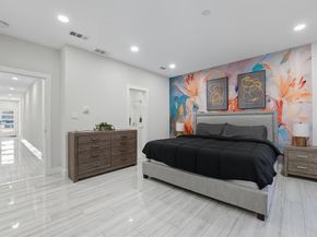 2425  Crossman Avenue , Dallas Texas 75212
