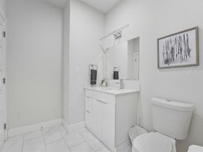 2425  Crossman Avenue , Dallas Texas 75212