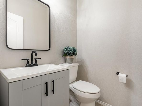 2305  Telfair Way , Aubrey Texas 76227