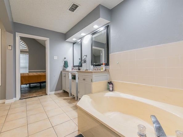 205  Benwynd Drive , Mesquite Texas 75149