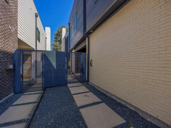 5433  Melrose Avenue , Dallas Texas 75206