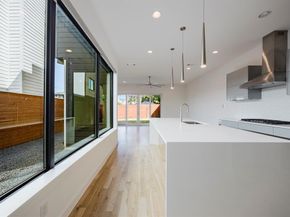 5433  Melrose Avenue , Dallas Texas 75206