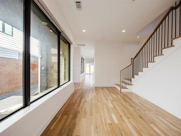 5433  Melrose Avenue , Dallas Texas 75206