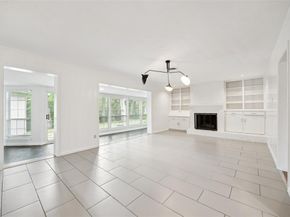 2039  Elmwood Boulevard , Dallas Texas 75224