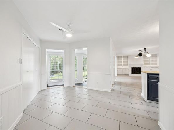 2039  Elmwood Boulevard , Dallas Texas 75224