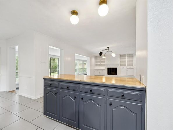 2039  Elmwood Boulevard , Dallas Texas 75224