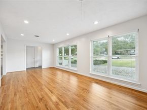 2039  Elmwood Boulevard , Dallas Texas 75224